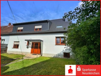 Einseitig angebautes Einfamilienhaus