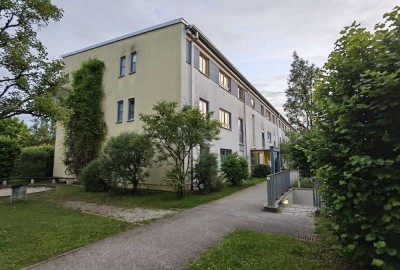 Exklusive, gepflegte 2-Raum-Terrassenwohnung mit abgeschlossenem Gartenanteil