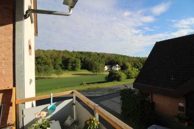 Helle 4-Zimmer-Whg mit Balkon und EBK in alter Villa in Villmar-Weyer