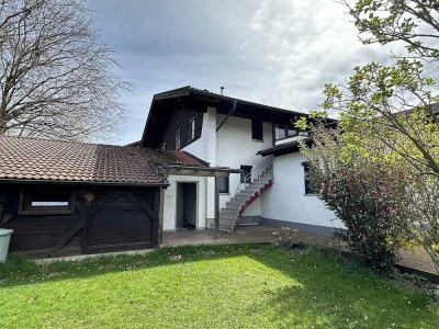 Geräumige 3-Zimmer-ETW mit eigenem Garten sowie großzügigem Balkon und Ausblick in die Berge (bezieh