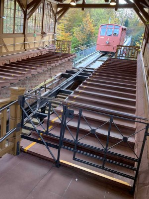 Kapitalanlage Dachgeschoßwohnung mit Empore und Balkon in Heidelberg mit Charme