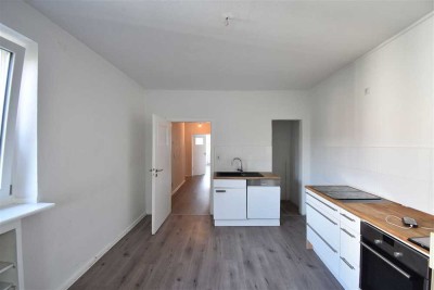 Mit EBK! Bezugsfreie 2-Zimmer-Wohnung