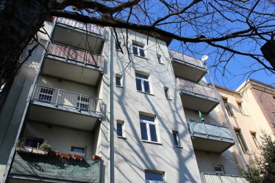 * Großer Balkon zum ruhigen Innenhof * Eckbadewanne *