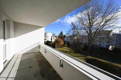 Moderne 3-Zimmer-Wohnung mit großzügiger Loggia - Blick in den begrünten Innenhof