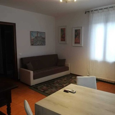 Exklusive, sanierte 2-Raum-Wohnung mit Balkon und EBK in Amberg