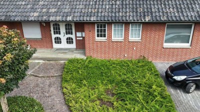 Vermietetes Zweifamilienhaus mit Garten und vier PKW-Stellplätzen in ruhiger Wohnlage!