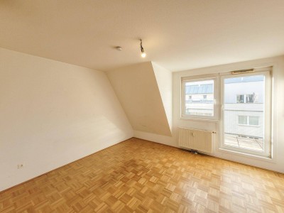 PROVISIONSFREI VOM EIGENTÜMER! PERFEKT AUFGETEILTE 3-ZIMMER DG-WOHNUNG MIT TERRASE NÄHE TROSTSTRASSE!