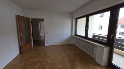 Ruhig gelegene, zentrumsnahe kleine 2-Zi.-Whg. mit Balkon in LA, Selbstbezug oder zur Kapitalanlage*
