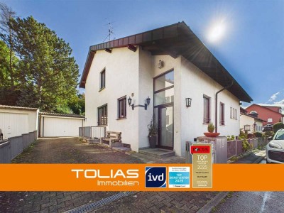 Repräsentatives Familienrefugium in Stuttgart-Nord – Stilvolles Wohnen mit Kamin & Gartenidylle