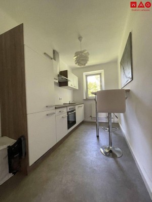 Stilvolle 3-Zimmer Wohnung mit praktischer Raumaufteilung und Wohlfühlcharakter in Steyr Münichholz verspricht 1A-Infrastuktur! Große Fenster, modernes Badezimmer und gepflegte Böden garantieren höchste Wohnqualität!