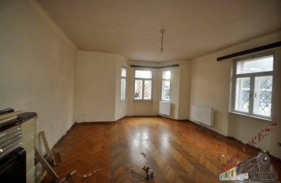 Jugendstilhaus - Sanierungsbedürftiges Juwel am Stadtwald
