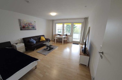 Geschmackvolle, gepflegte 1-Zimmer-Wohnung mit geh. Innenausstattung mit Balkon und EBK in Stuttgart