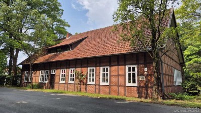 Liebenswertes Fachwerkhaus mit Remise, Streuobstwiese und Ackerfläche in Lengerich (49525)