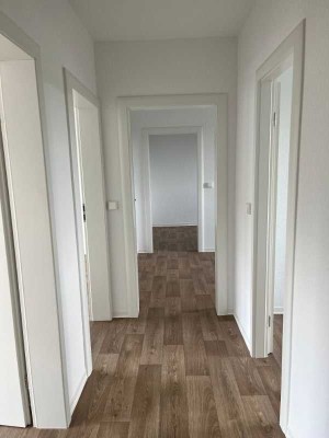 Treten Sie ein in Ihre neue Familienwohnung!