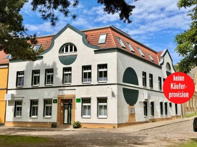 Mehrfamilienhaus in Friedland, eine große Wohnung für Eigennutzer, 3 vermietet + 2 Ferienwohnungen