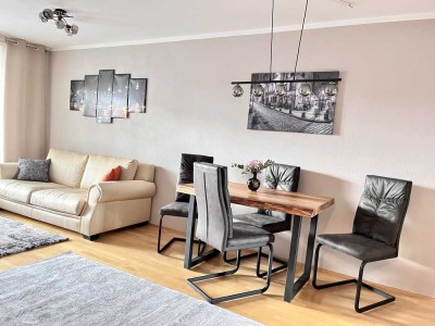 Voll möblierte 2-Zimmer-Wohnung mit Balkon und Einbauküche in München Schwabing