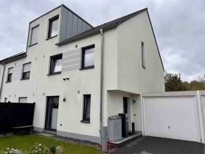 Wunderschöne DHH mit umfangreicher Ausstattung