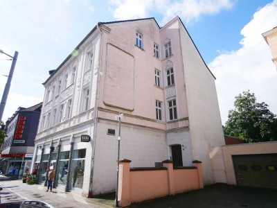 Renovierte und helle 2,5 Raum - Dachgeschosswohnung in zentraler Lage von Erle zu vermieten