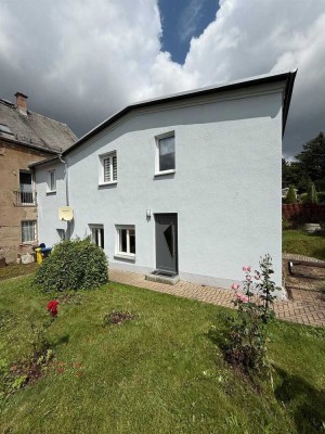 Günstiges EFH mit Terrasse, Garage, Dusche und sonnigem Grundstück am grünen Ortsrand