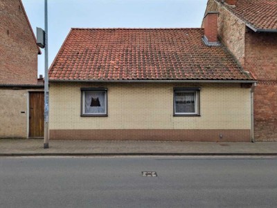 Kompaktes Einfamilienhaus für Handwerker in Groß Quenstedt