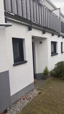 Moderne 3 Zimmer Wohnung mit Balkon, Terrasse und Einbauküche in Paderborn