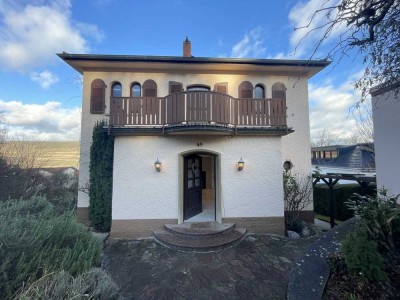 Charmante Villa mit grandiosem Rheinpanorama in Bestlage