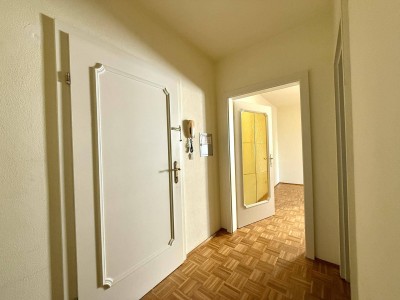 Geräumige Einzimmerwohnung im idyllischen Sankt Radgund zu vermieten!