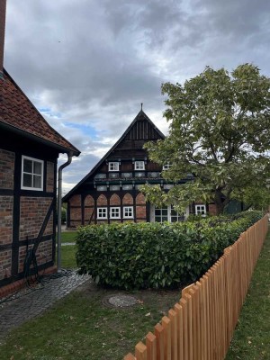 Fachwerkhaus mit geh. Innenausstattung und EBK in Isernhagen