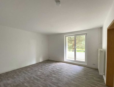 Sonnige Wohnung mit eigenem Garten, ideal geschnitten, ohne Provision