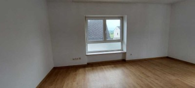 Ansprechende und sanierte 3-Zimmer-Wohnung mit Balkon in Weiden