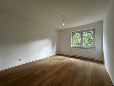 Erstbezug nach Modernisierung: 3-ZKB mit Einbauküche in zentraler Lage!