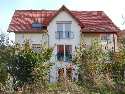 Schöne 3 Zi. , Küche, Bad Dachgeschoss-Wohnung 90 qm ab 01.12.25 zu vermieten