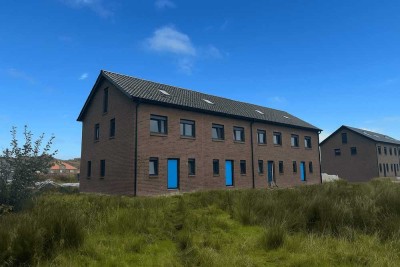 Rastede - Im Göhlen: Neubau-Reihenendhaus mit Einbauküche als Erstbezug