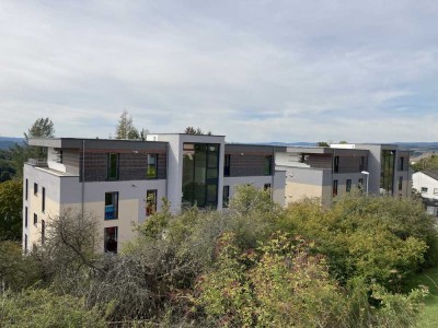 Ansprechende und neuwertige 2-Raum-Wohnung mit geh. Innenausstattung mit Balkon in Idar-Oberstein