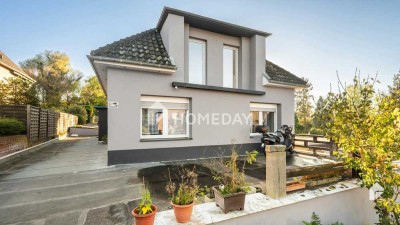 Exklusives und kernsaniertes MFH mit gehobener Ausstattung in ruhiger Hanglage