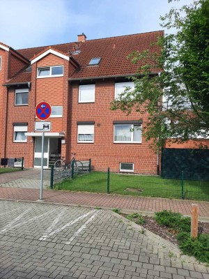 Von  Privat         Freundliche und gepflegte 3-Zimmer-Maisonette-Wohnung mit Balkon in Lengede