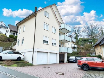 Vermietete 2-Zi-Souterrain-Wohnung mit Stellplatz und Einbauküche – Top Lage!