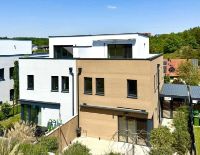 Luxuriöse Doppelhaushälfte mit Burgblick, Designküche und Gartenparadies mit Gewährleistung!