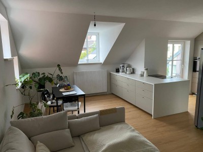 Frisch sanierte 3-Zimmer-Wohnung mit Einbauküche in Bad Traunstein