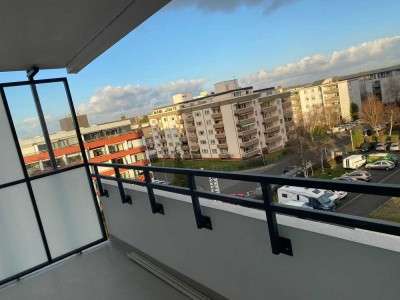 Sanierte 3-Zimmer-Wohnung mit Balkon und Einbauküche in Obertshausen