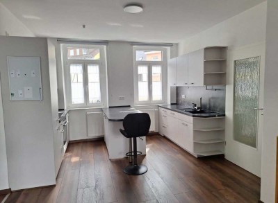 Schöne 4-Raum-Wohnung mit EBK und Balkon in Rehau