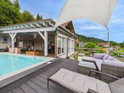 Großzügiges Wohnhaus mit Pool, Einliegerwohnung &amp; Terrasse in Ruhelage - laufend modernisiert