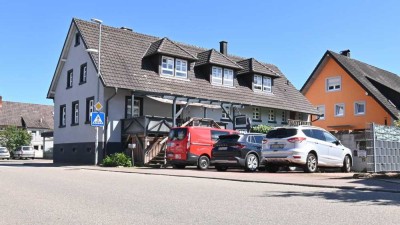 Charmantes Zweifamilienhaus mit Platz für drei Wohneinheiten