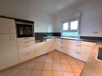 Mammolshain-Charmante 4-Zimmer-Wohnung im Herzen eines gepflegten Dreiparteienhauses