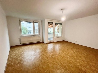Toplage Hietzing: Teilsanierte 70 m2 Mietwohnung mit Loggia – unbefristet &amp; sofort beziehbar!