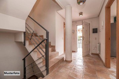 Einfamilienhaus mit Doppelgarage