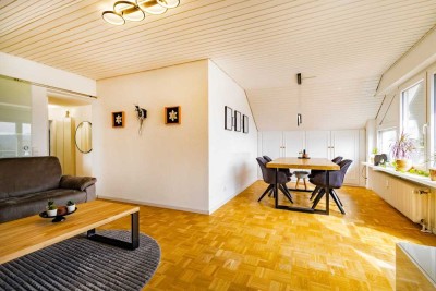Moderne 3-Zi DG-Wohnung mit Klima, Kandelblick, Balkon und 2 Parkplätze