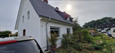 Traum-Doppelhaushälfte in ruhiger Lage von Stade – perfekt für modernes Wohnen mit Platz für Familie