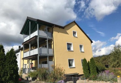 Sonnige 4-Zimmer-Wohnung mit Einbauküche in Ansbach-Schalkhausen