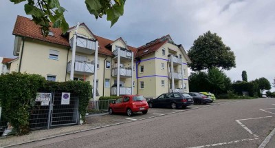 Bezugsfreie, helle 2-Zi.-OG-Wohnung mit Südwestbalkon, EBK und TG-Stellplatz – ca. 53 m²